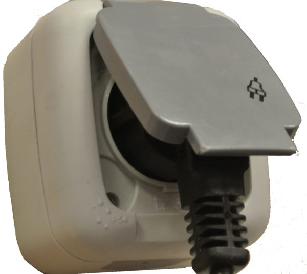 Влагозащищенная розетка открытой установки IP 54