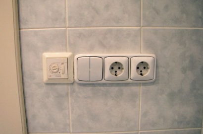 Установка розеток в ванной