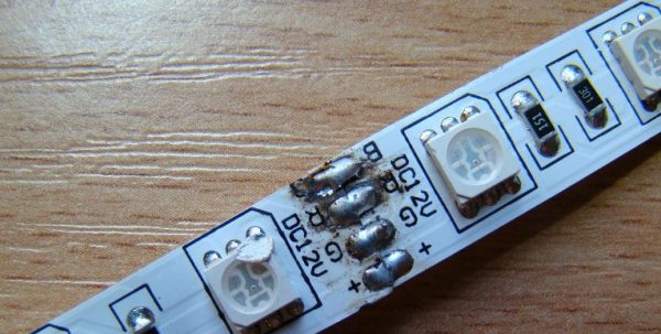 LED-лента может мигать из-за некачественной пайки