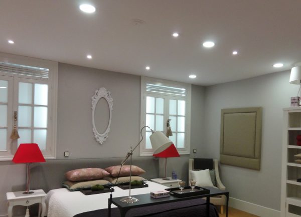 LED-светильники в подвесном потолке