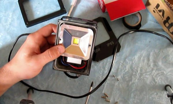 Подключение LED-прожектора на 12 вольт