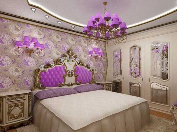 Фиолетовая люстра в спальную комнату