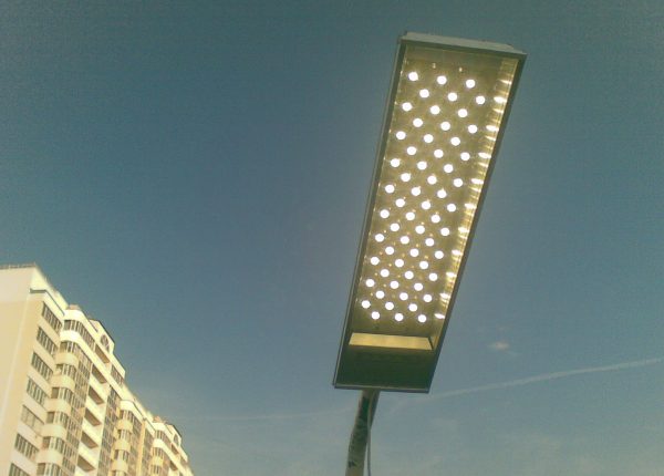 LED-светильник для установки на столбе