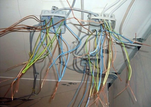 Установка распределительных коробок под гипсокартоном
